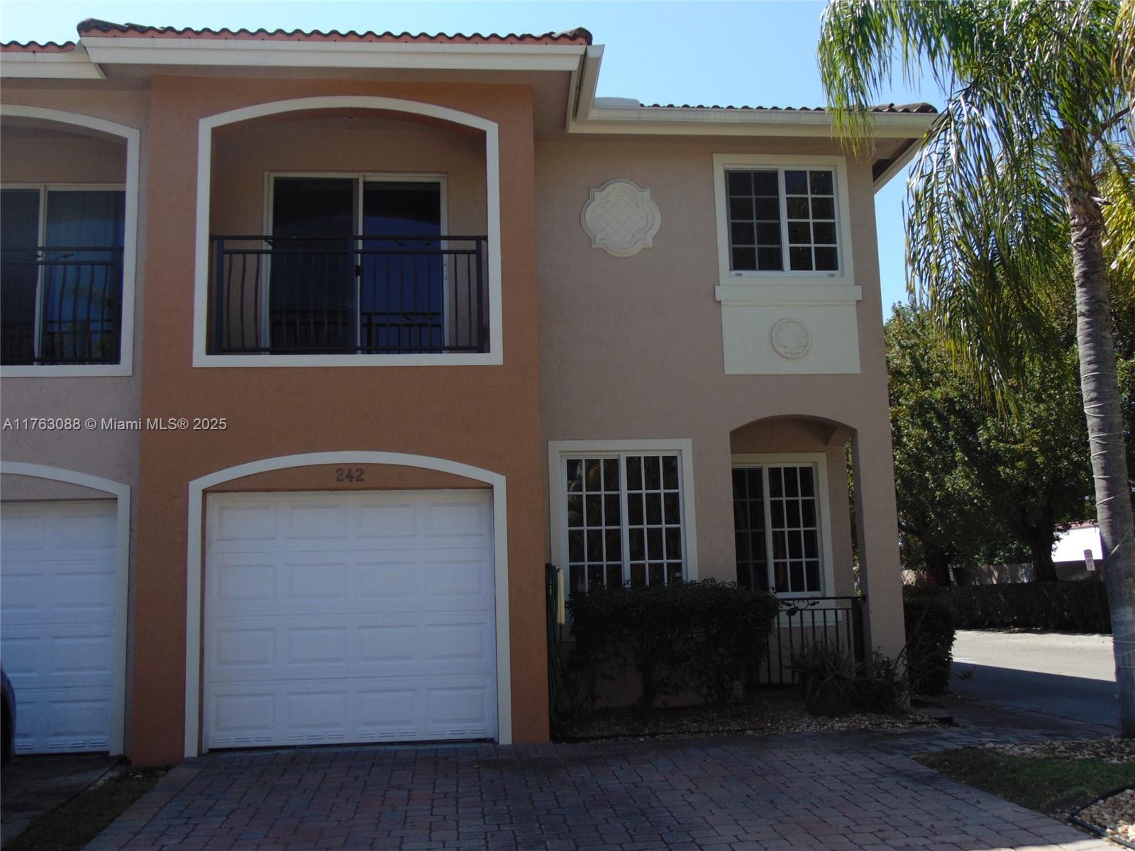 TOWN OF HALLANDALE B-13 - Residential