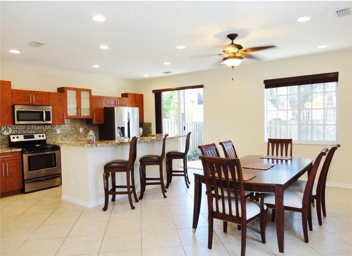 TOWN OF HALLANDALE B-13 - Residential