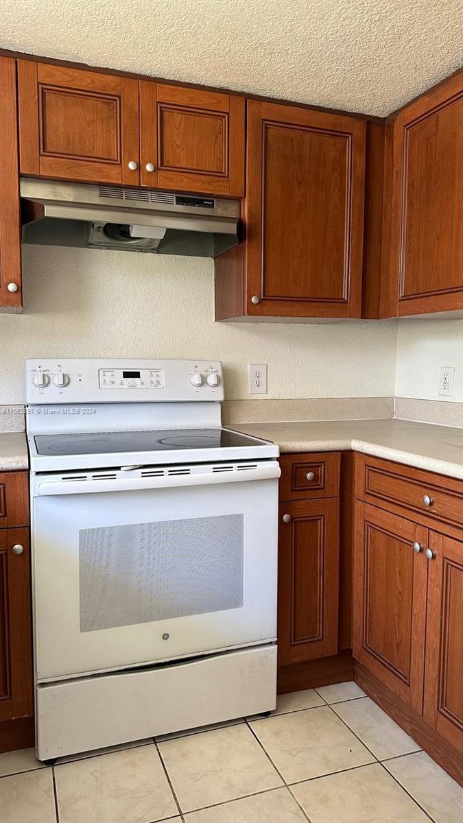 EAST VIEW GARDENS - Residential Lease