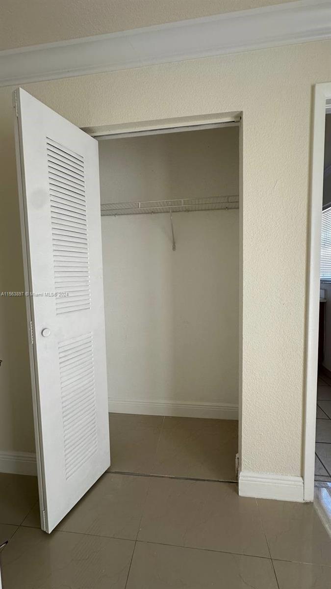 EAST VIEW GARDENS - Residential Lease