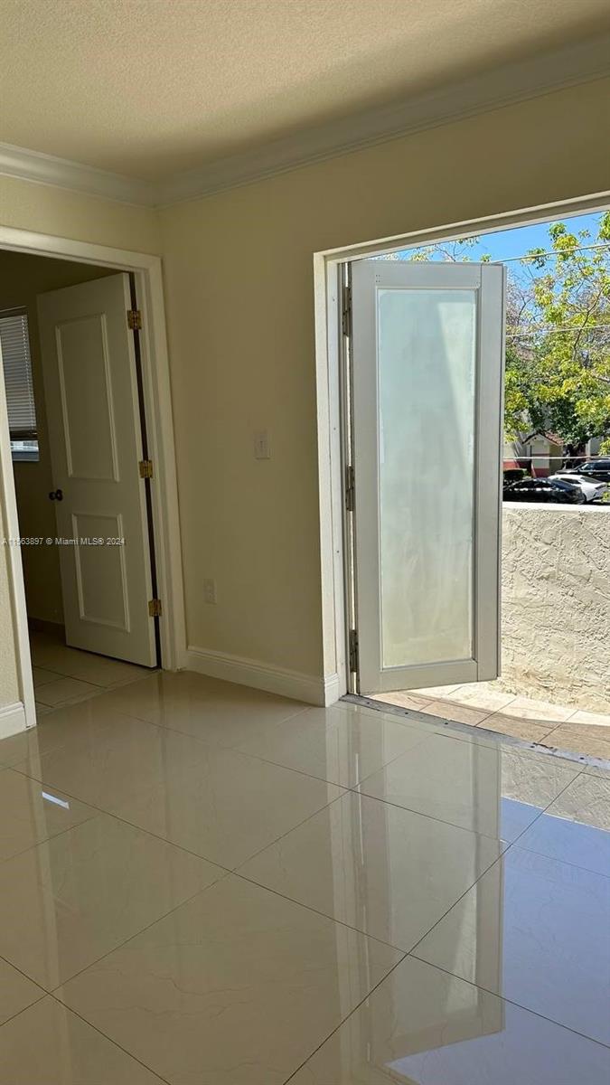 EAST VIEW GARDENS - Residential Lease