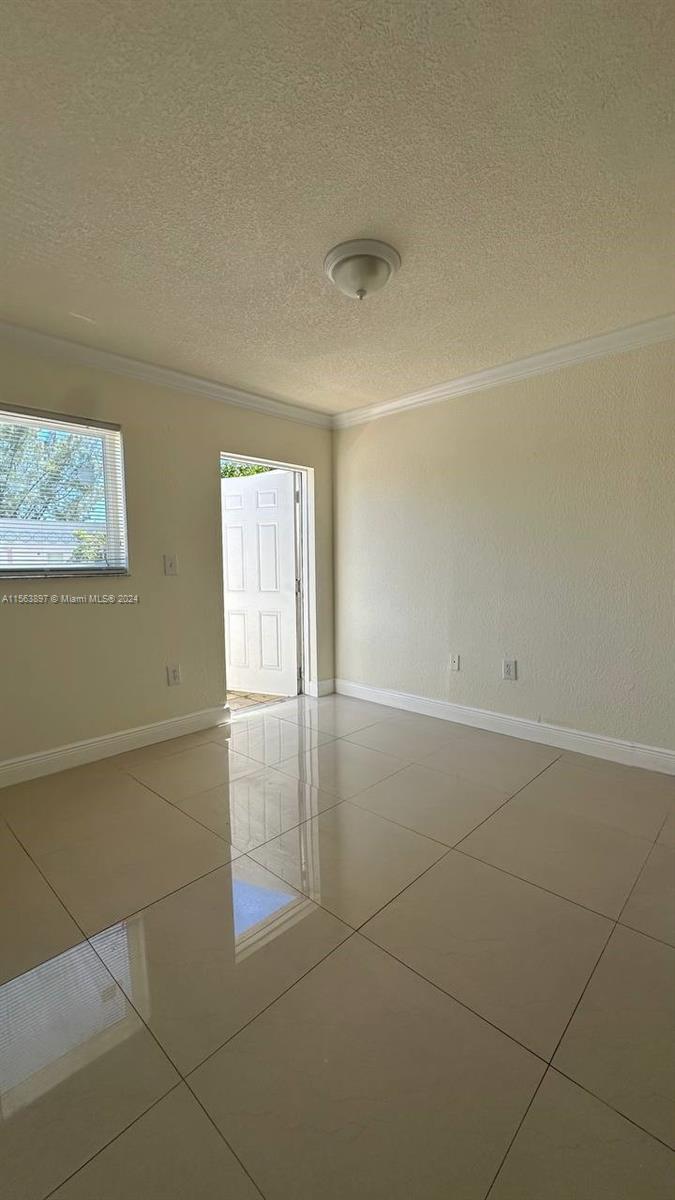 EAST VIEW GARDENS - Residential Lease