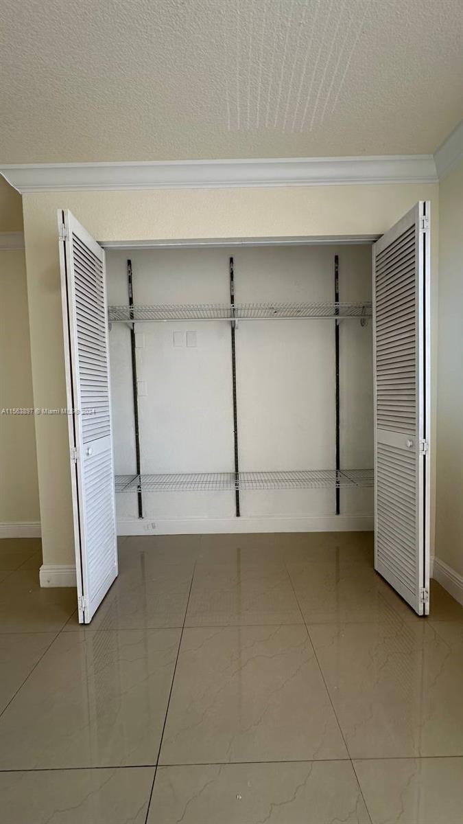 EAST VIEW GARDENS - Residential Lease