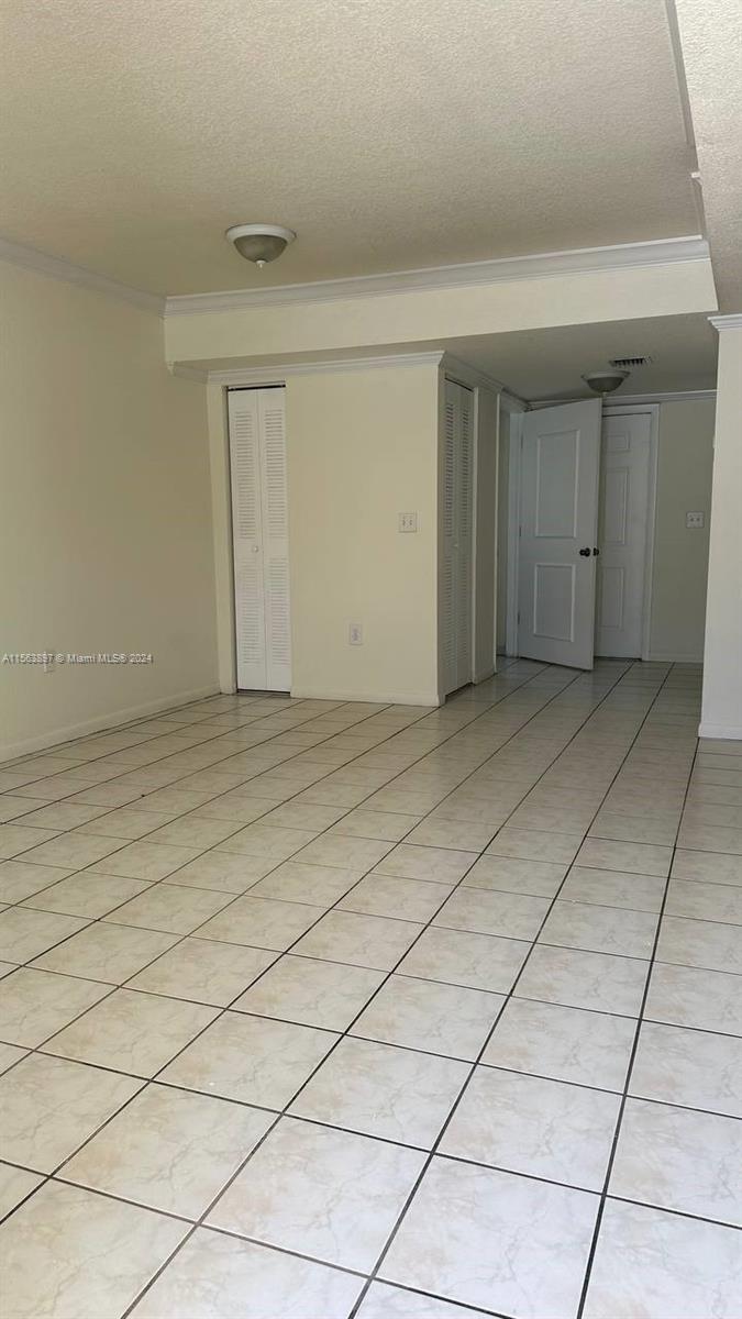 EAST VIEW GARDENS - Residential Lease