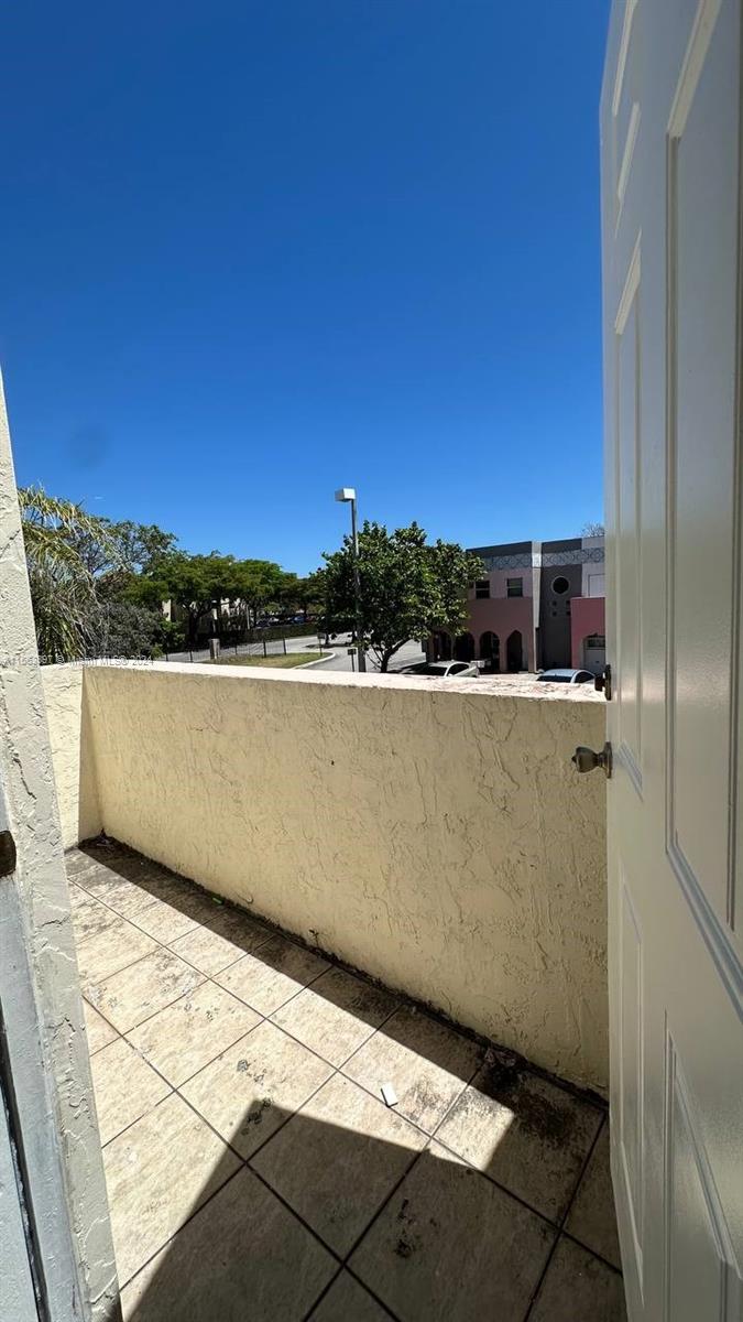 EAST VIEW GARDENS - Residential Lease