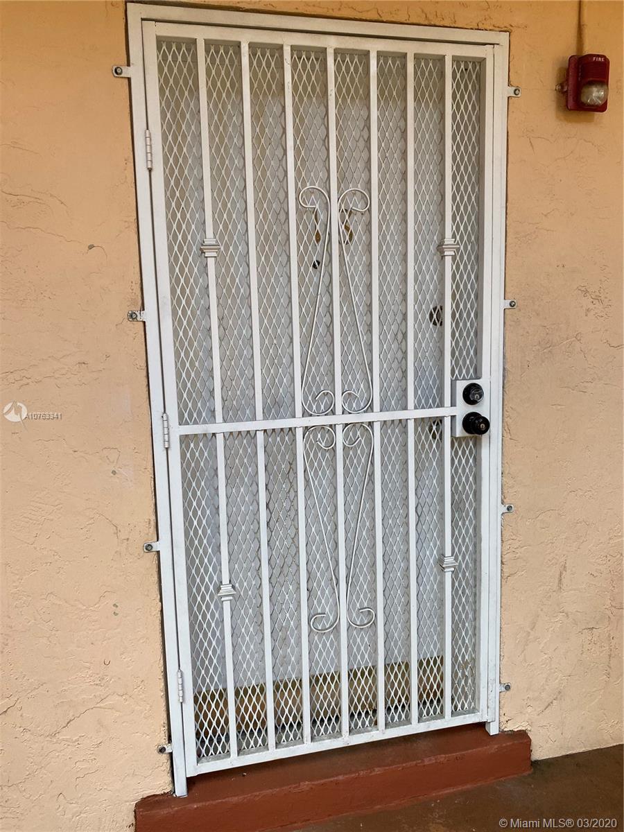 KENDALLWOOD VILLAS CONDO - Residential