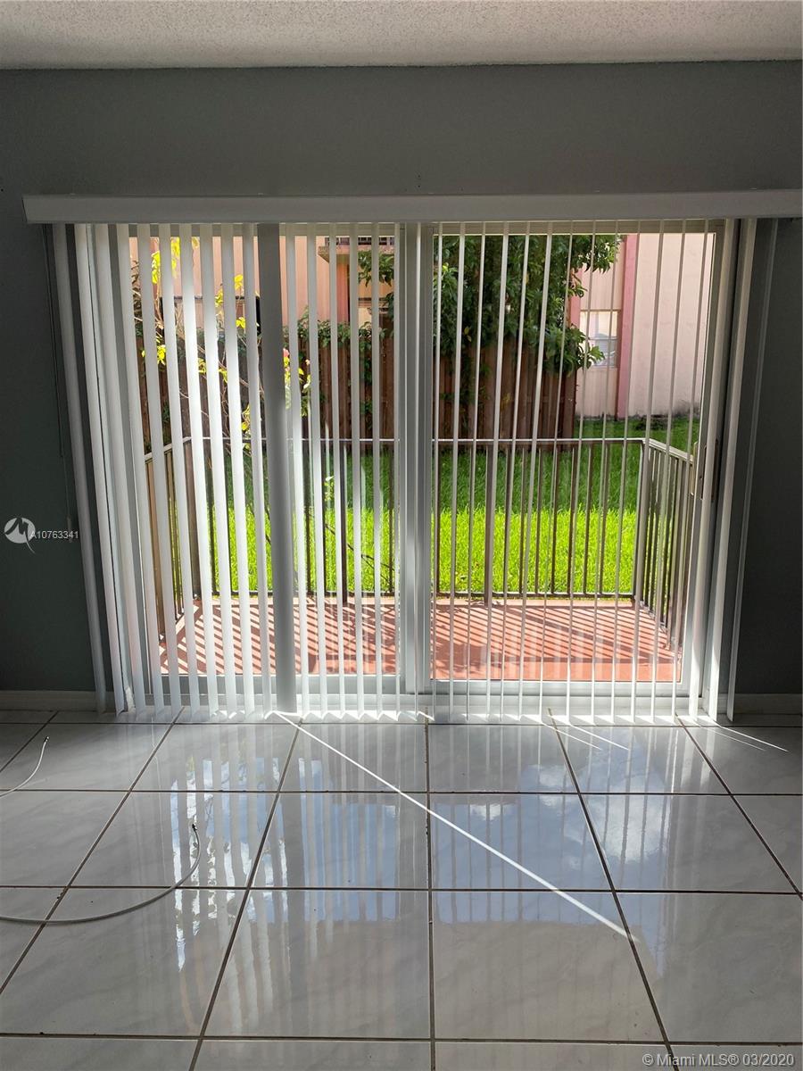 KENDALLWOOD VILLAS CONDO - Residential