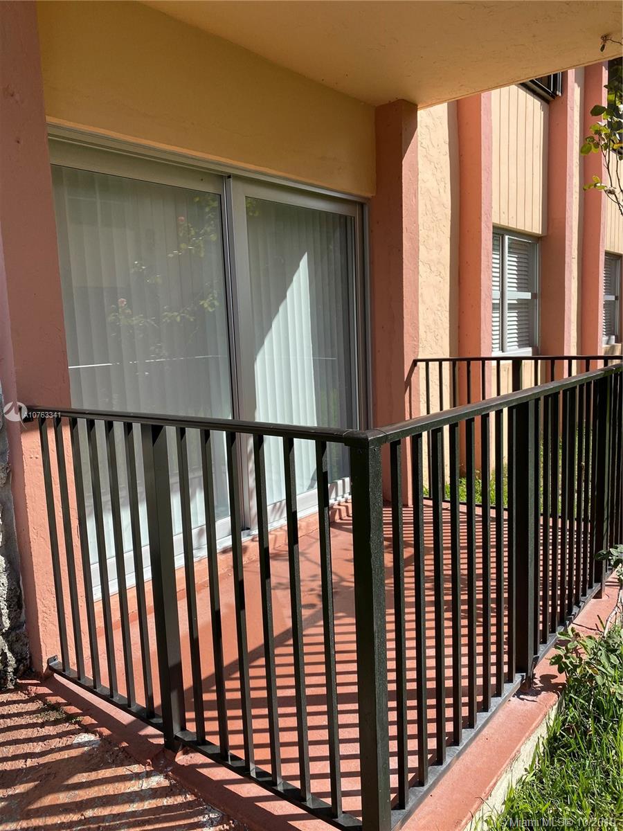 KENDALLWOOD VILLAS CONDO - Residential