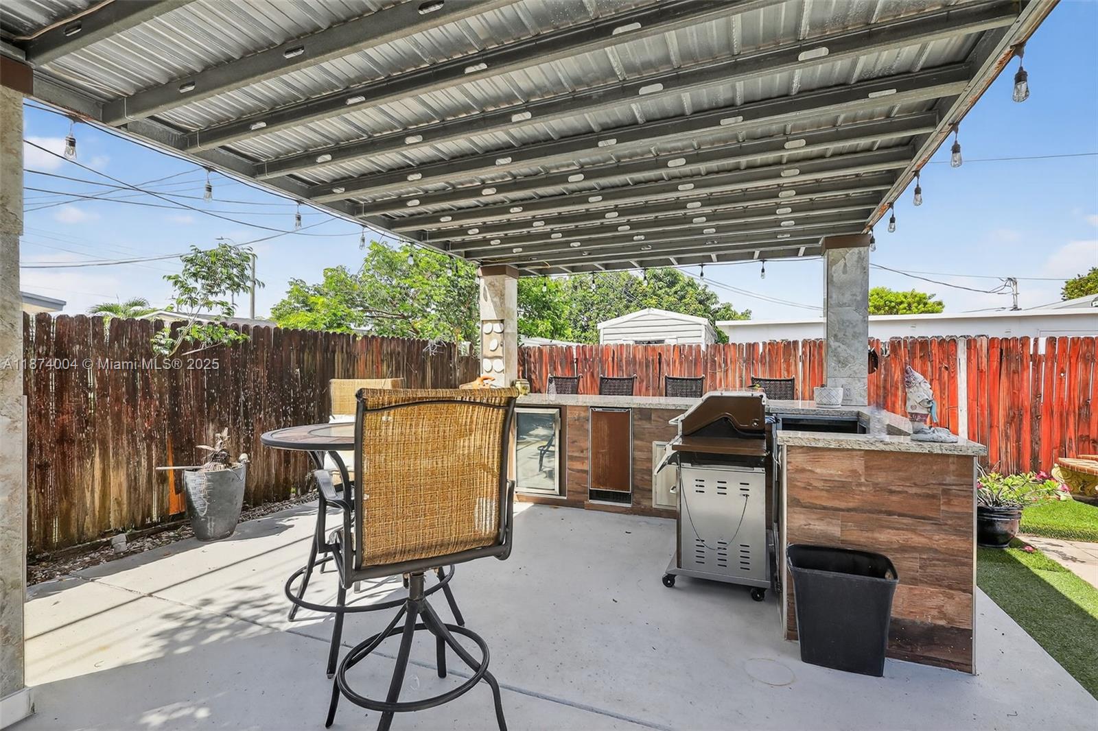 HERITAGE HOMES FIRST ADD - Residential