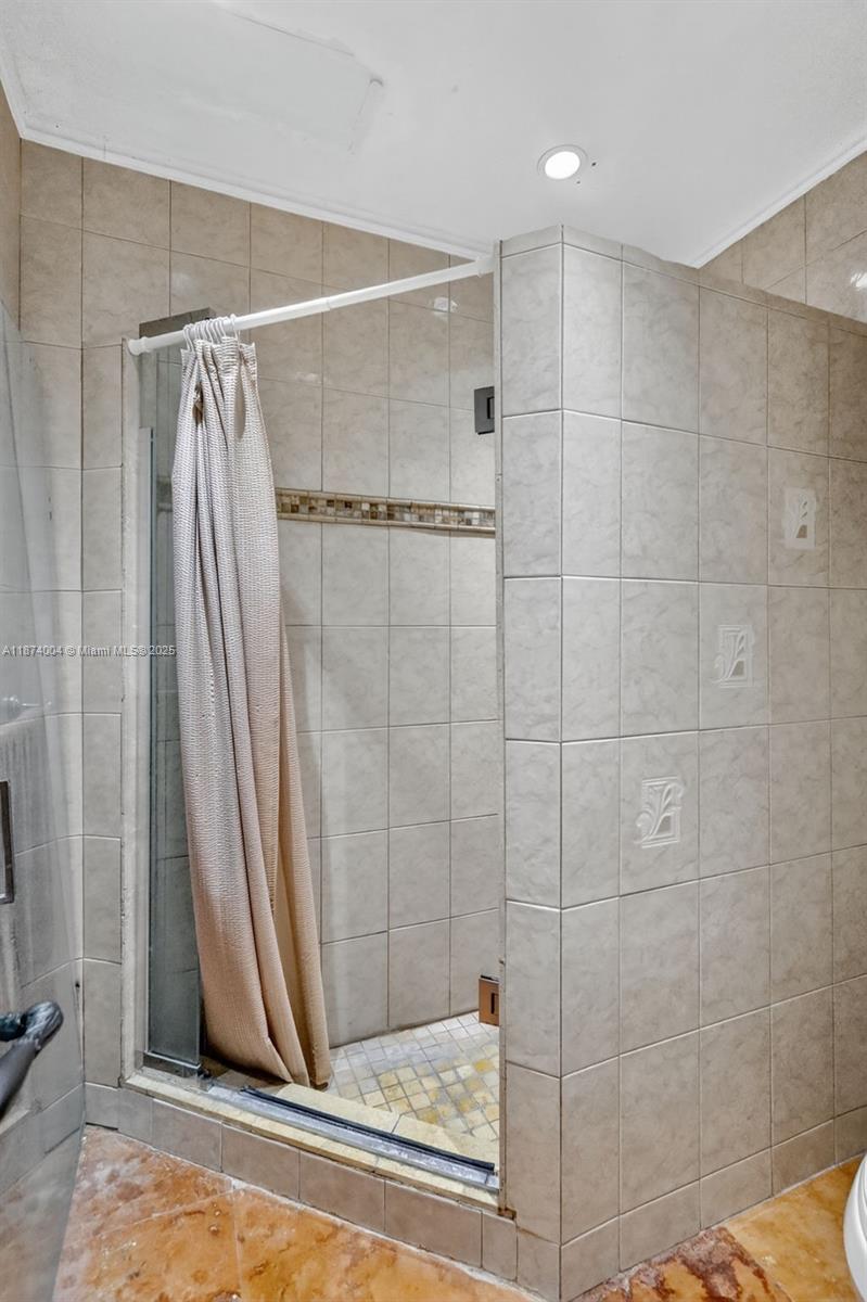 HERITAGE HOMES FIRST ADD - Residential