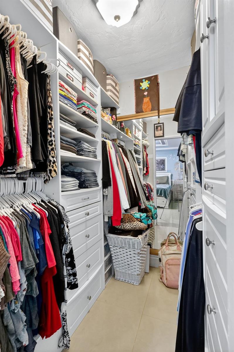 HERITAGE HOMES FIRST ADD - Residential