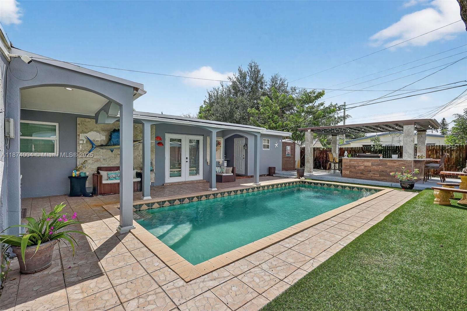 HERITAGE HOMES FIRST ADD - Residential