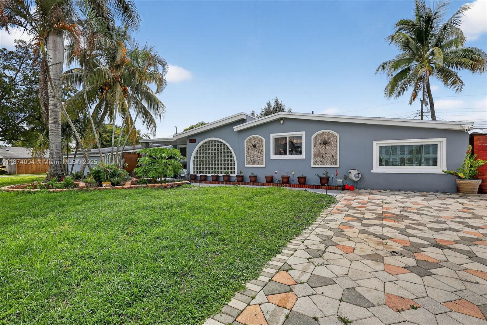 HERITAGE HOMES FIRST ADD - Residential