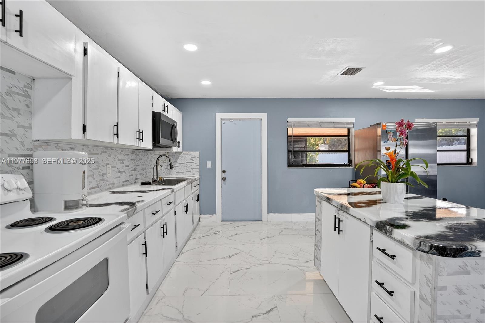 ROOSEVELT ESTATES - Residential