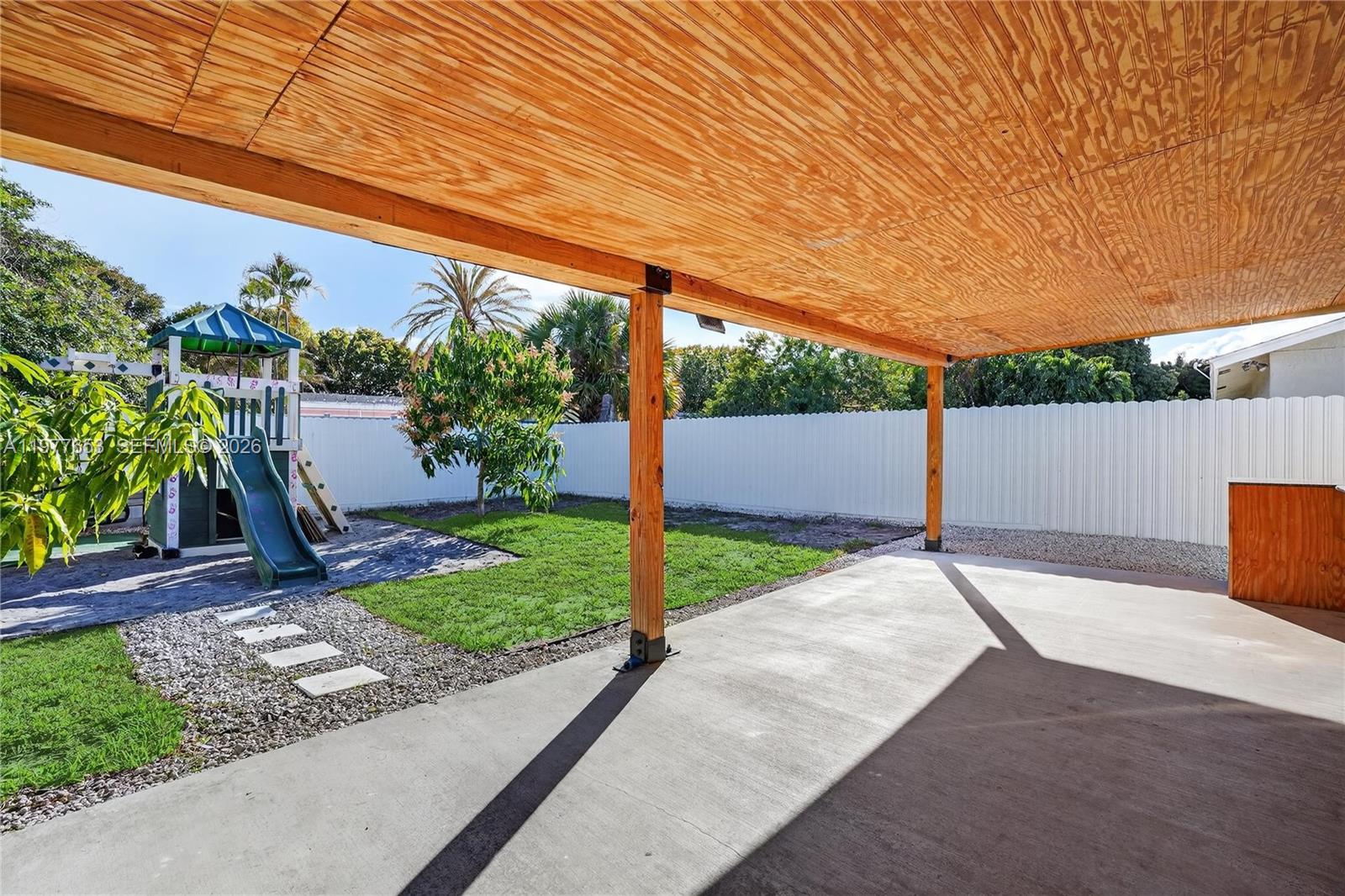 ROOSEVELT ESTATES - Residential