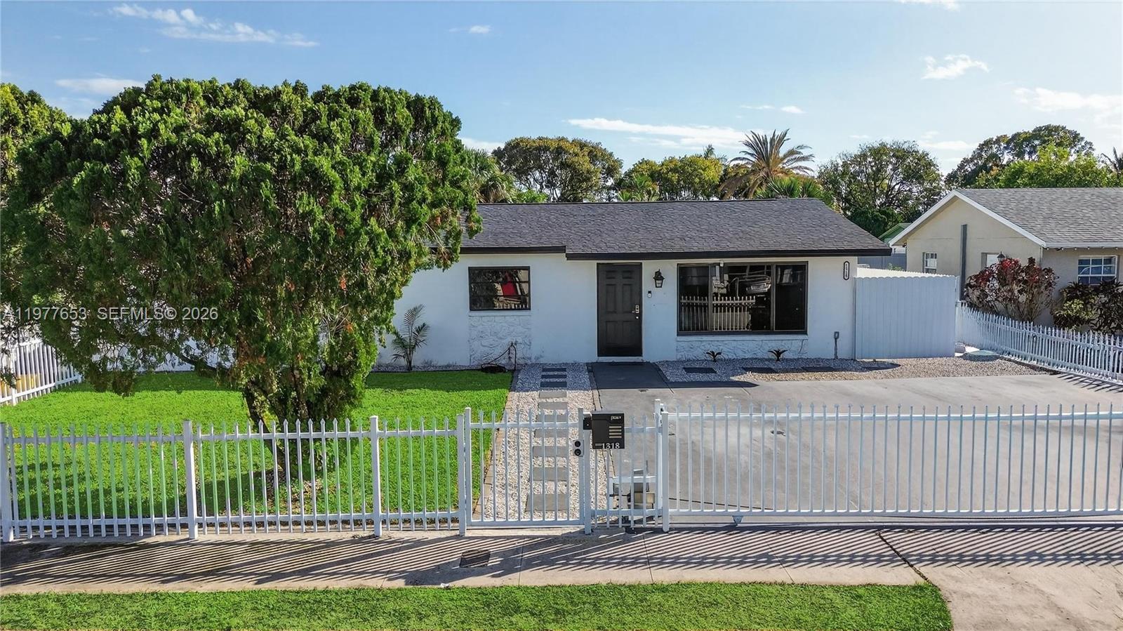 ROOSEVELT ESTATES - Residential