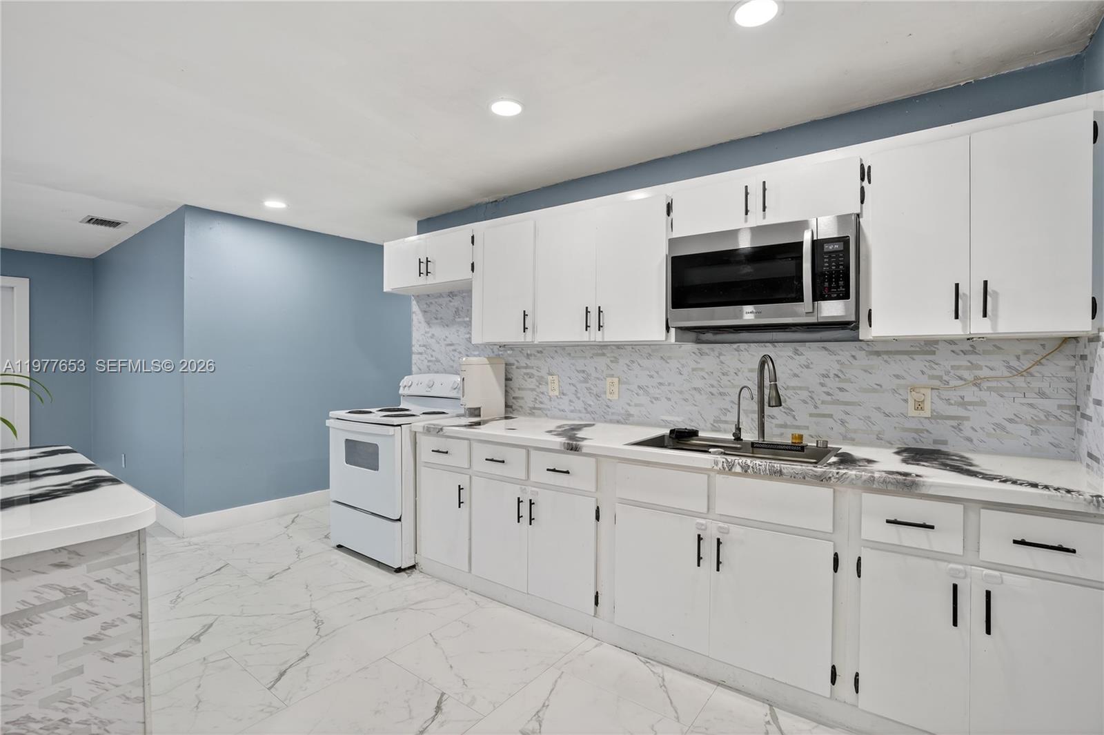 ROOSEVELT ESTATES - Residential