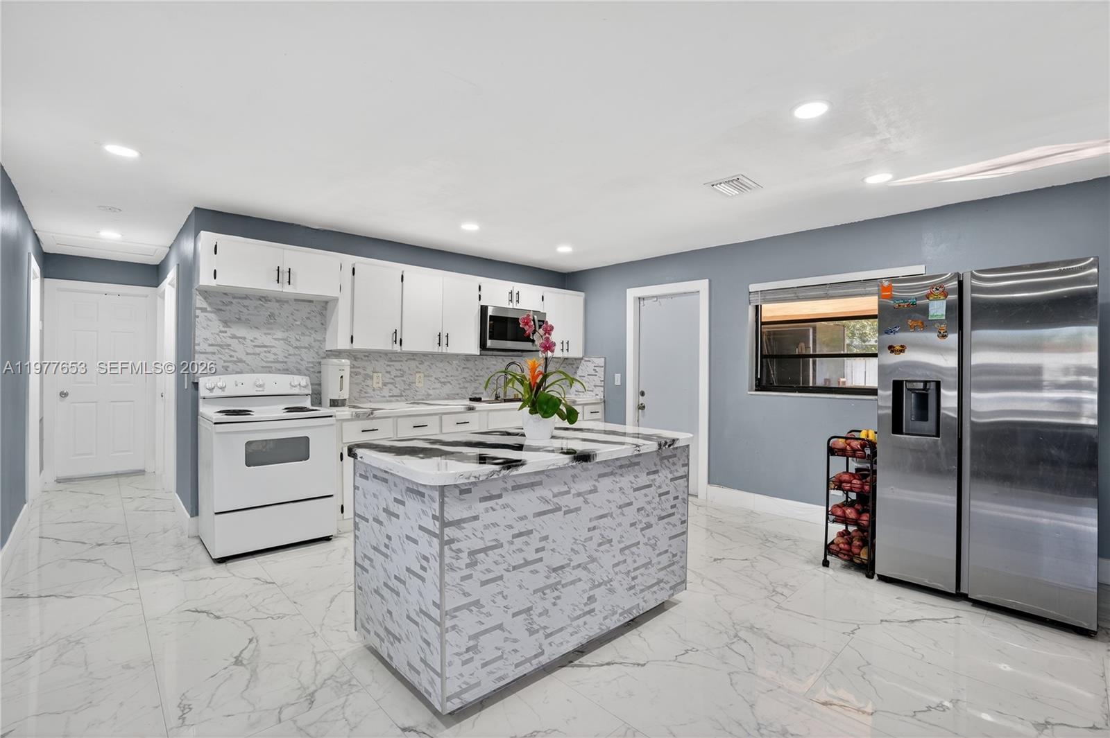 ROOSEVELT ESTATES - Residential