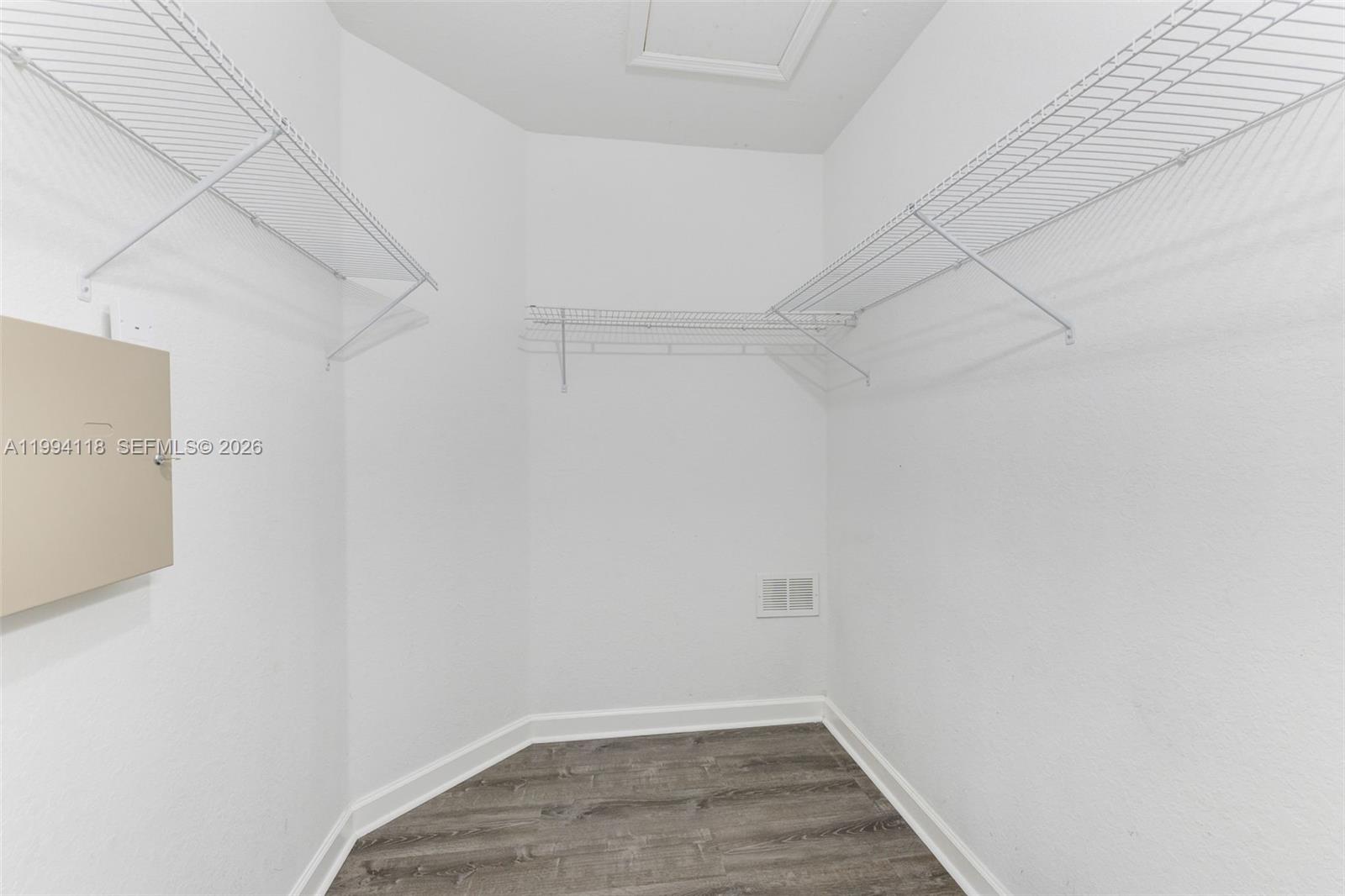 DORAL ISLES NORTH SEC TWO - Residential