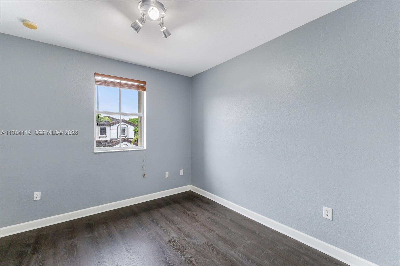 DORAL ISLES NORTH SEC TWO - Residential