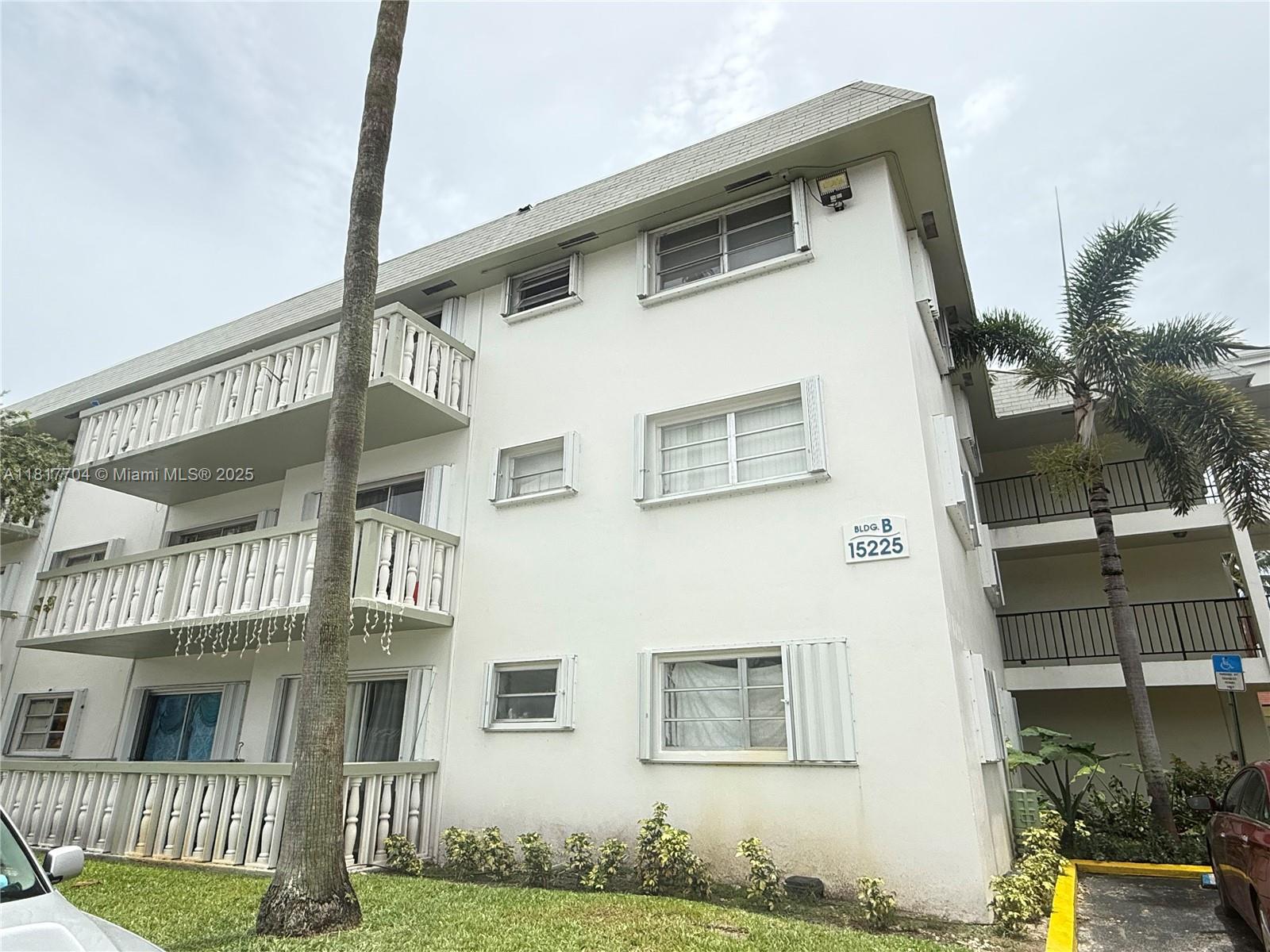 Rental Property at 15225 Ne 6th Ave B206, Miami, Broward County, Florida - Bedrooms: 1 
Bathrooms: 1  - $1,495 MO.