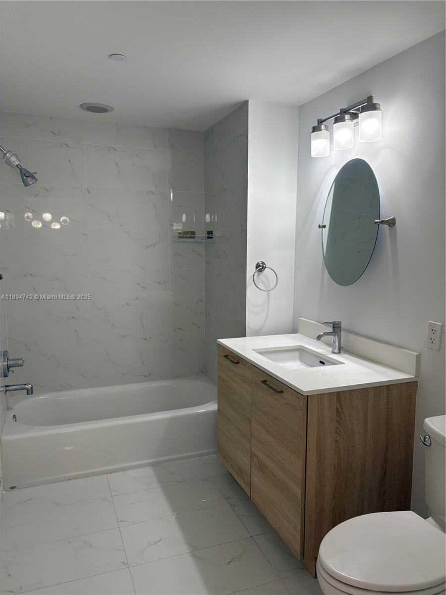 THE HARBOUR NORTH CONDO - Residential Lease