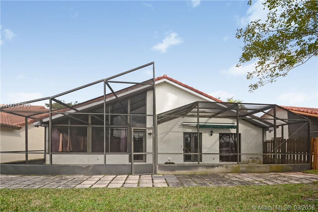 Country Isles Patio - Residential Lease