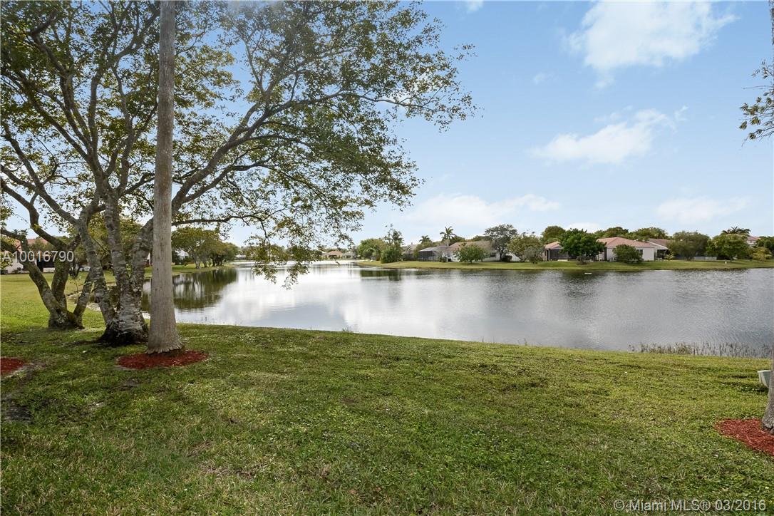 Country Isles Patio - Residential Lease