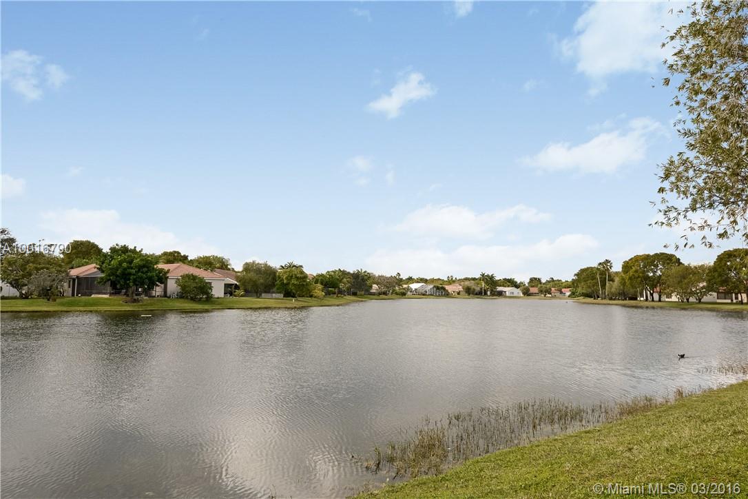 Country Isles Patio - Residential Lease