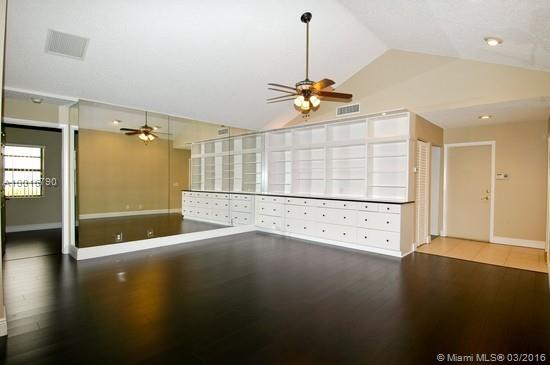 Country Isles Patio - Residential Lease