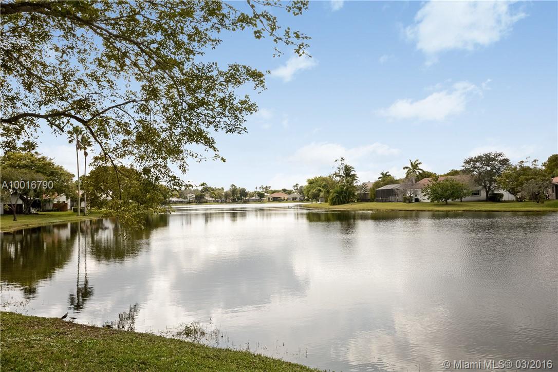 Country Isles Patio - Residential Lease