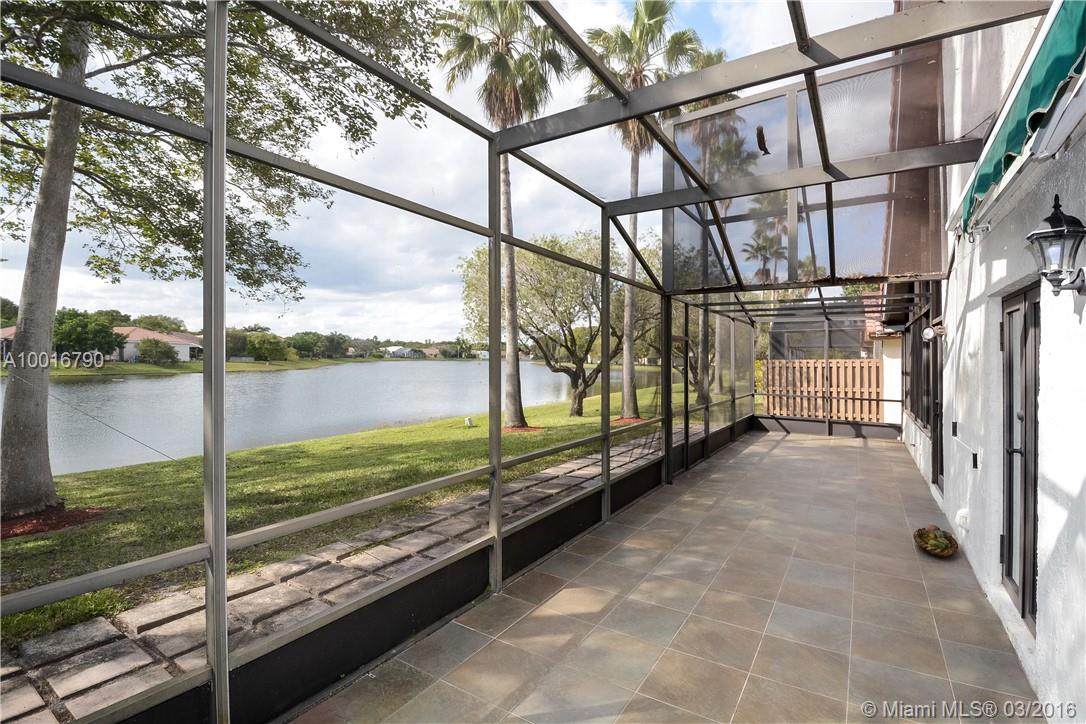 Country Isles Patio - Residential Lease