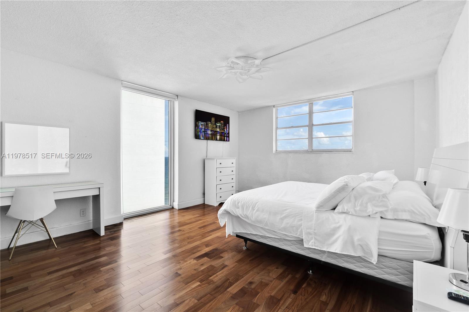 SIAN OCEAN RESIDENCES CON - Residential Lease