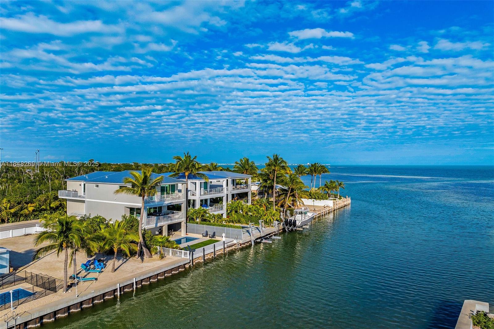 SOMBRERO BEACH VILLAGE - Residential