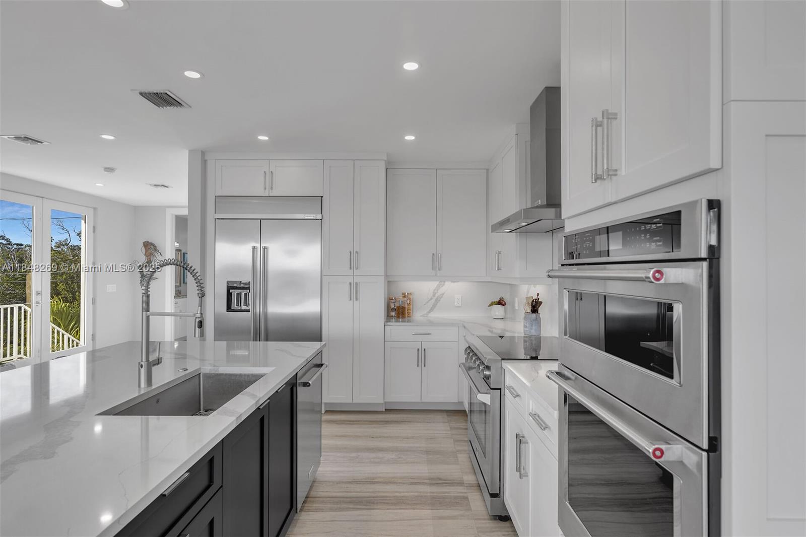 SOMBRERO BEACH VILLAGE - Residential