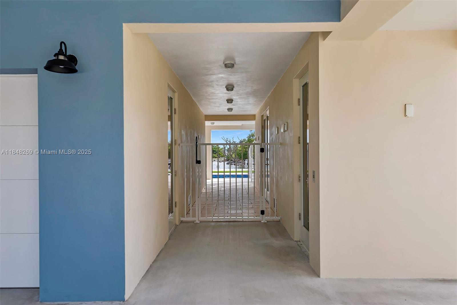 SOMBRERO BEACH VILLAGE - Residential