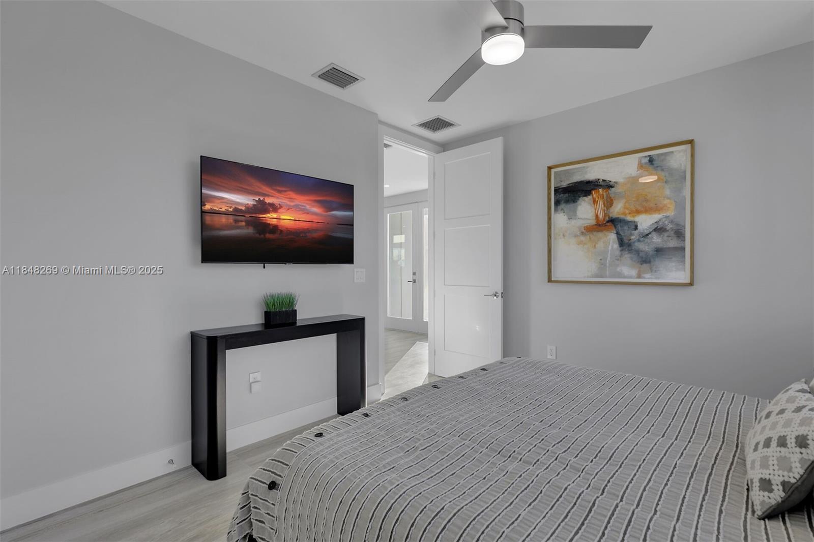 SOMBRERO BEACH VILLAGE - Residential