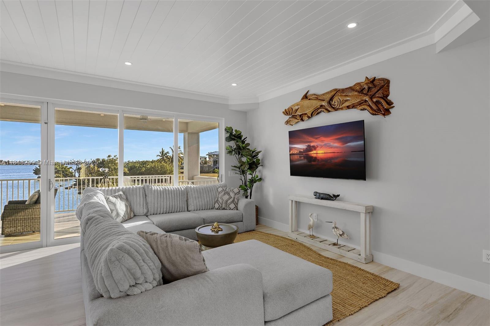 SOMBRERO BEACH VILLAGE - Residential