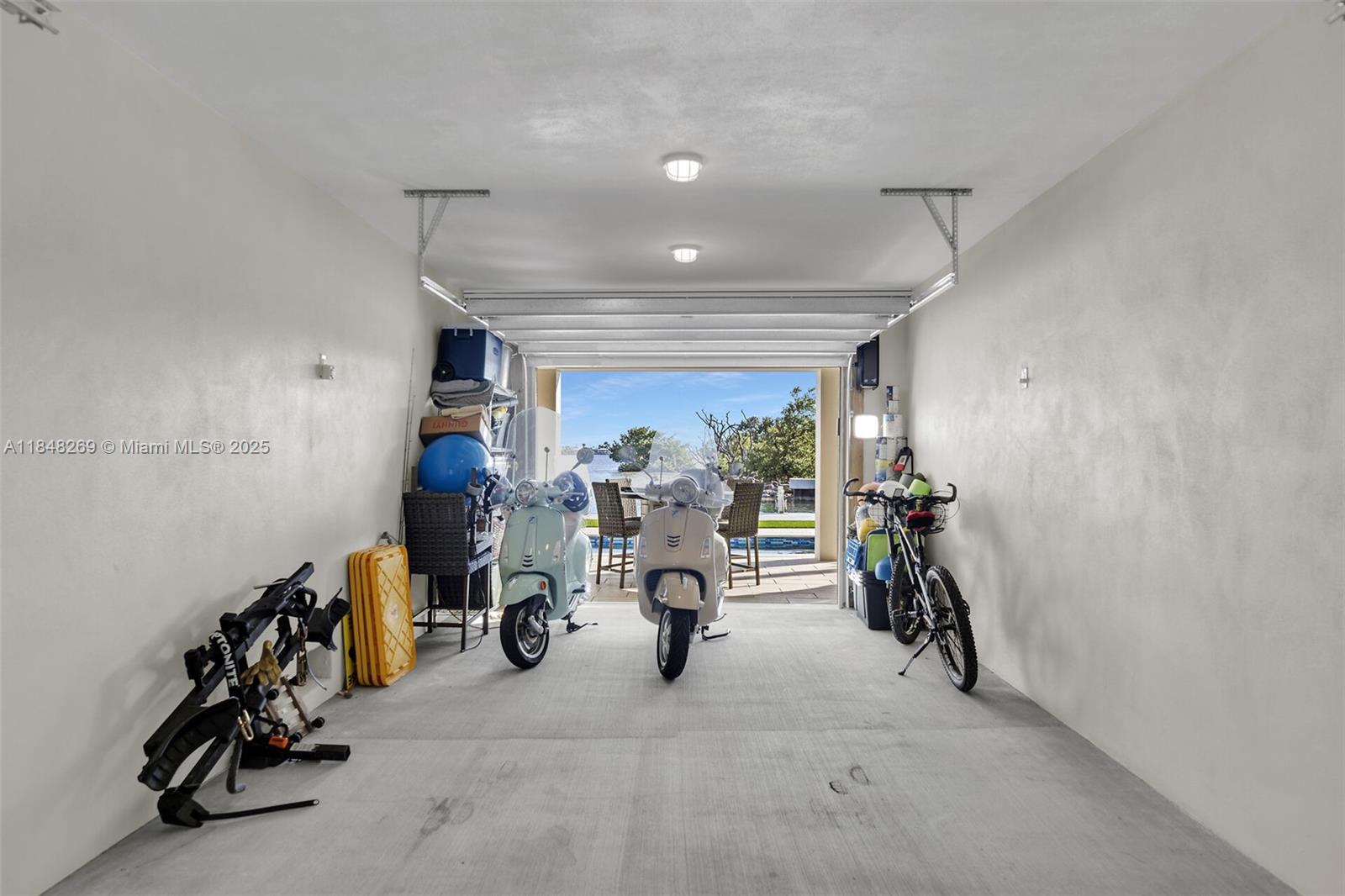 SOMBRERO BEACH VILLAGE - Residential