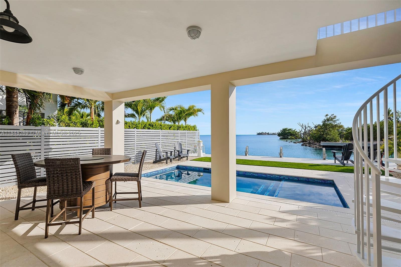 SOMBRERO BEACH VILLAGE - Residential