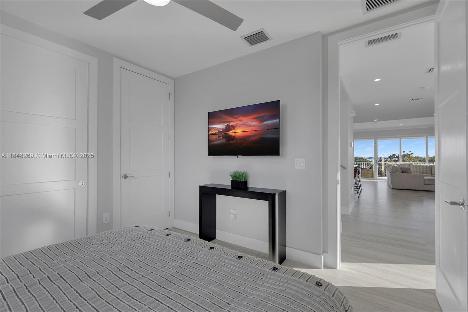 SOMBRERO BEACH VILLAGE - Residential