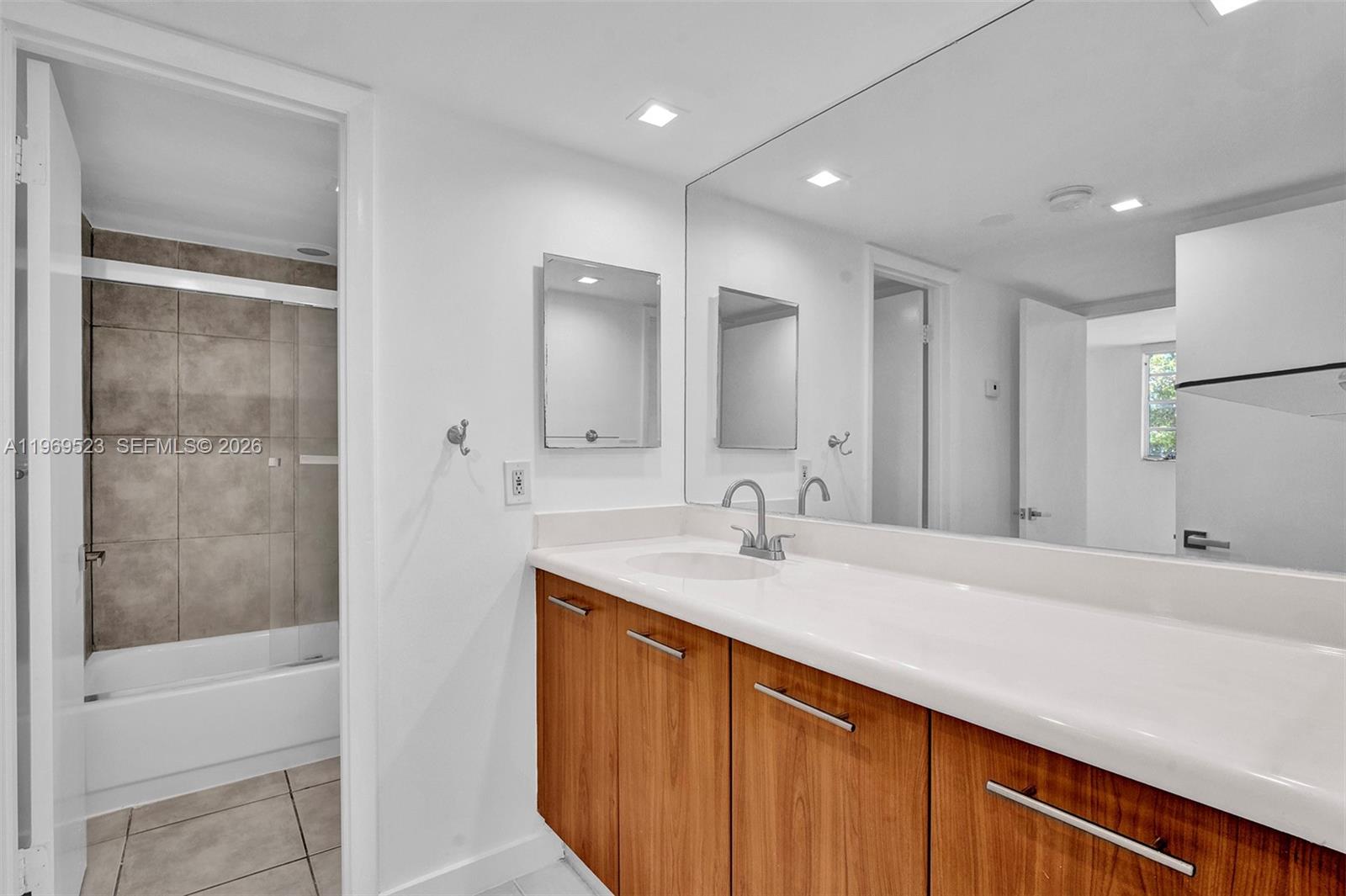 NIRVANA CONDO NO THREE CO - Residential Lease