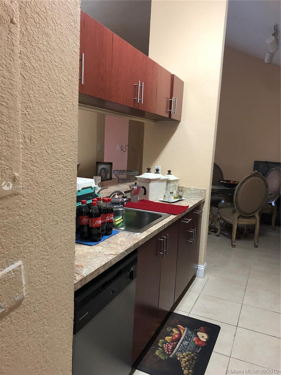 ROYAL PALM PLACE - Residential