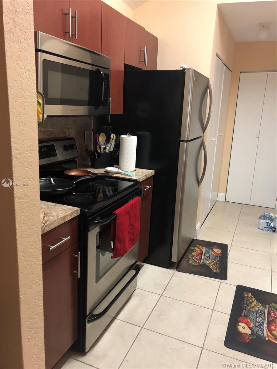 ROYAL PALM PLACE - Residential