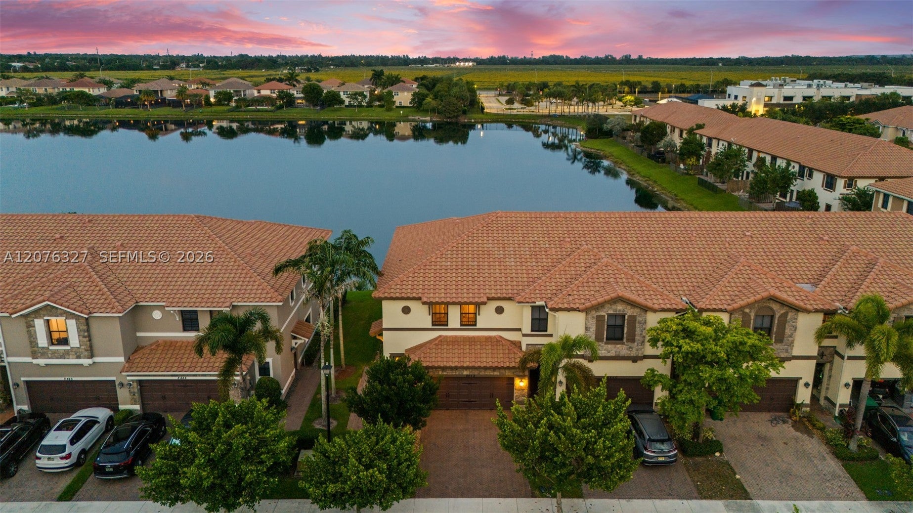 8442 Lake Majesty Ln