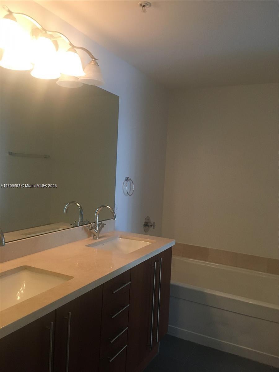 THE AXIS ON BRICKELL II C - Residential