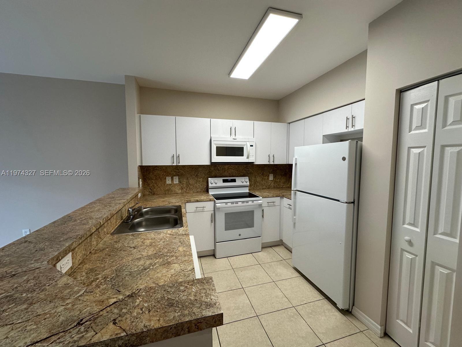 TOWNGATE CONDO SEVEN - Residential