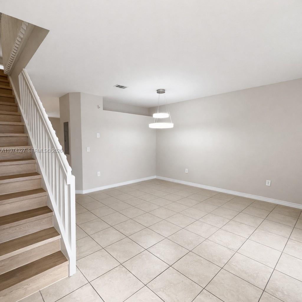 TOWNGATE CONDO SEVEN - Residential