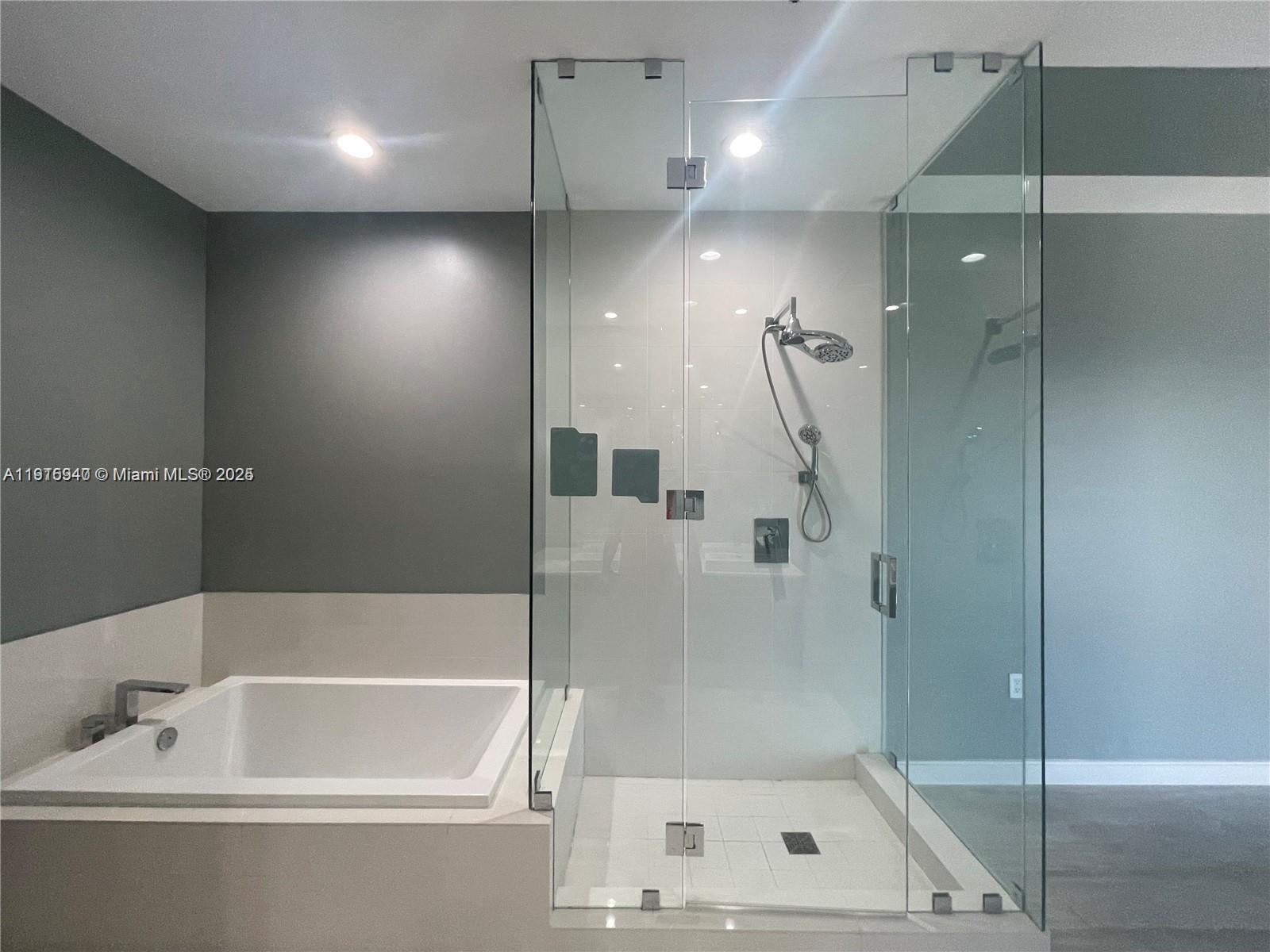 BRICKELL HEIGHTS WEST CON - Residential Lease