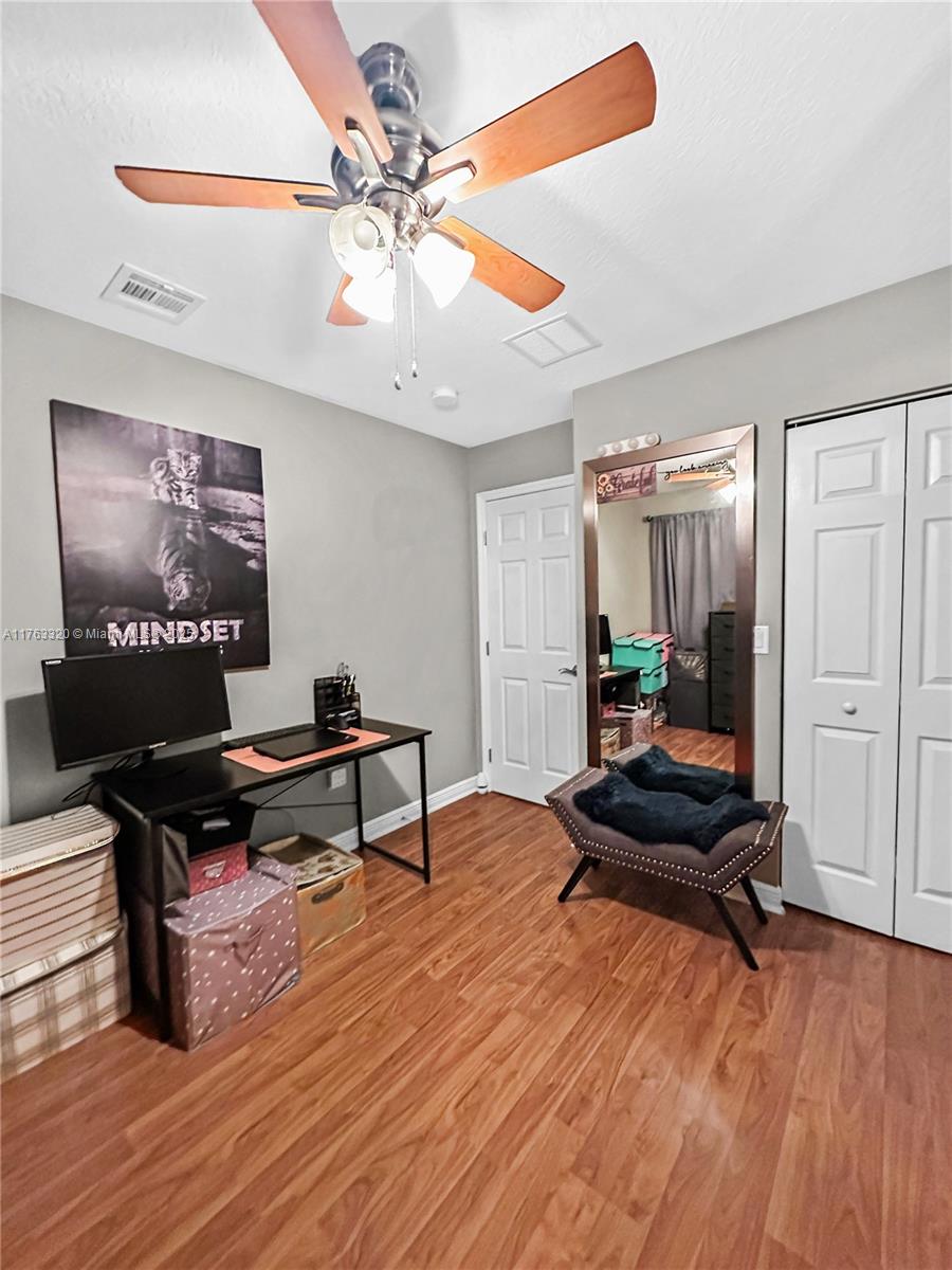 MADISON GREEN 1 PAR B - Residential